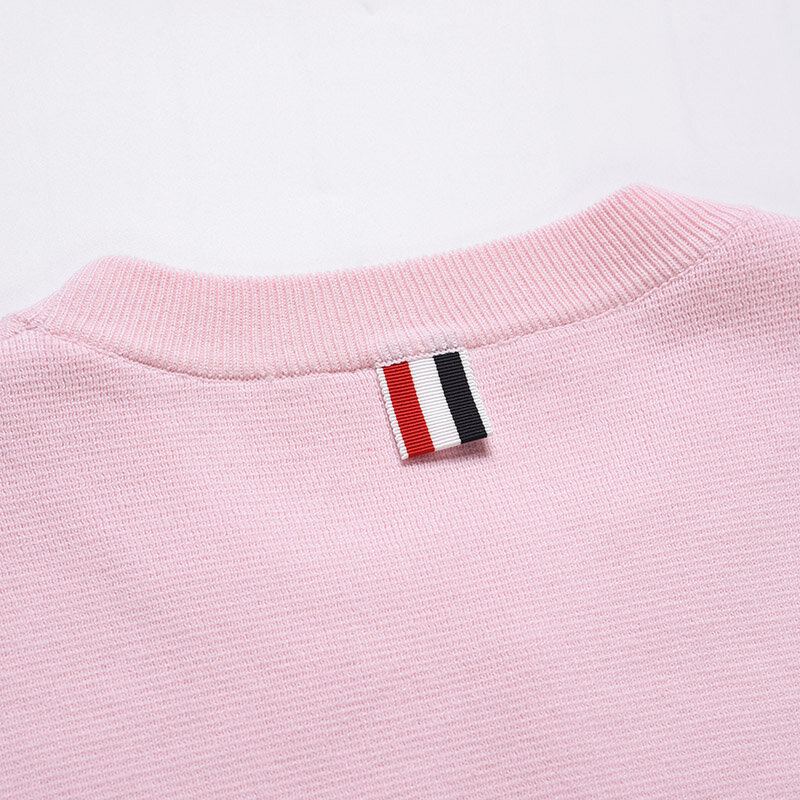 Tbトム男性のセーター秋冬ファッションブランドは、女性の綿ストライプ腕章クルーネックプルオーバー原宿カジュアルセーター
