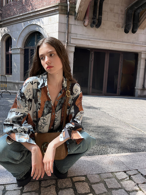 2022 nuove donne autunno inverno stampa Vintage colletto rovesciato Over-shirt camicette larghe a maniche lunghe con ritaglio irregolare