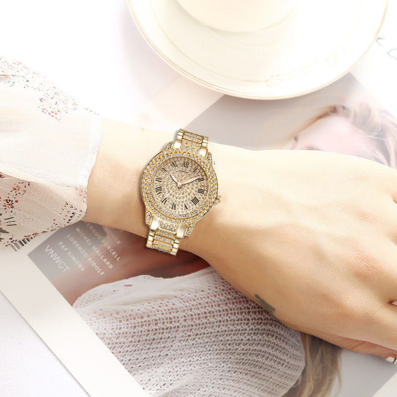 موضة عادية الصلب حزام حجر الراين ساعة مصنوعة من خليط معدني أحدث السيدات النجوم الكوارتز ساعة اليد رخيصة تعزيز المرأة ساعة حائط هدية