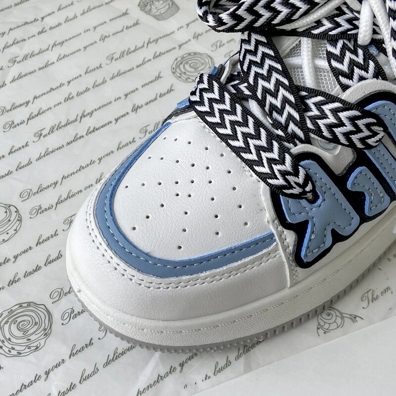 Primavera novità 2022 Sneakers da donna Haze Blue Love studenti traspiranti scarpe sportive Casual donna coppia Borads scarpe