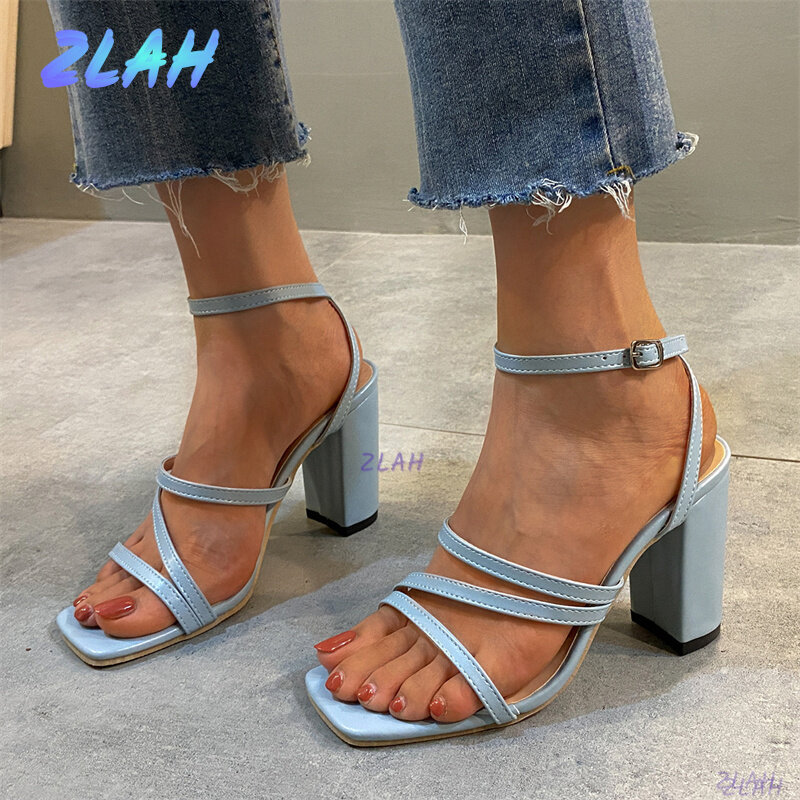 Nouvelles sandales d'été à talons hauts et rivets pour femmes, chaussures de marque de luxe, à la mode, à talons épais, Sexy, à bout ouvert