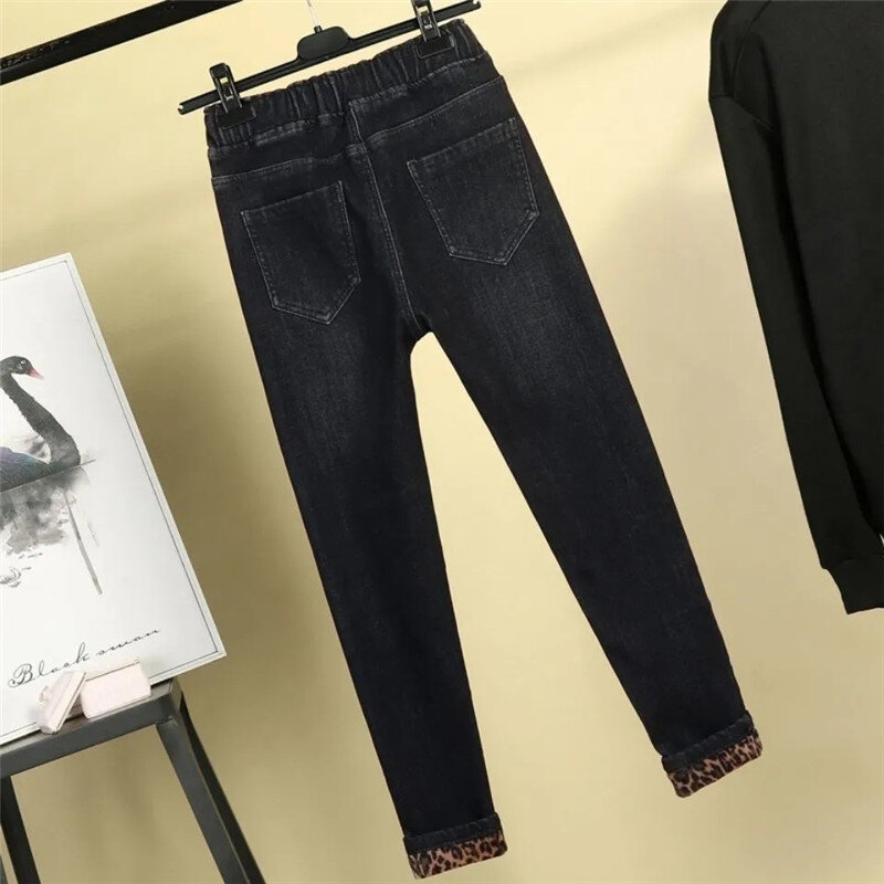 جينز دافئ للنساء سروال دينم أسود كثيف جينز للسيدات موضة شتاء 2022 بنطال جينز أمي قطني مرن ذو خصر مرتفع
