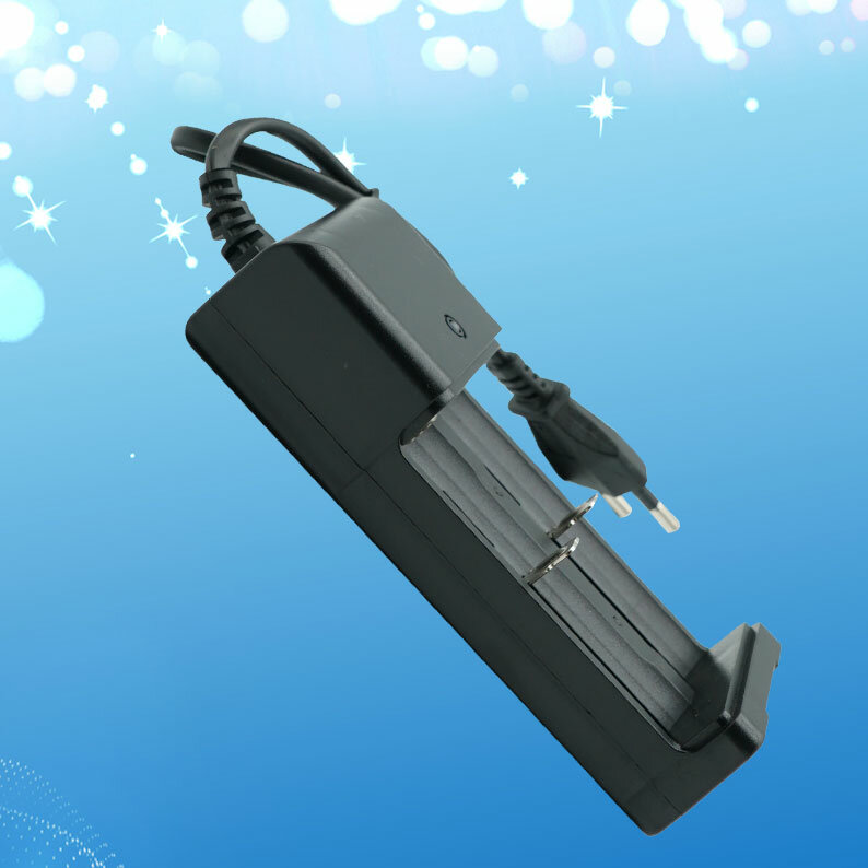 Chargeur de batterie Li-ion de haute qualité 18650 14500 16340 26650, charge rapide pour lampe de poche LED, prise US/EU