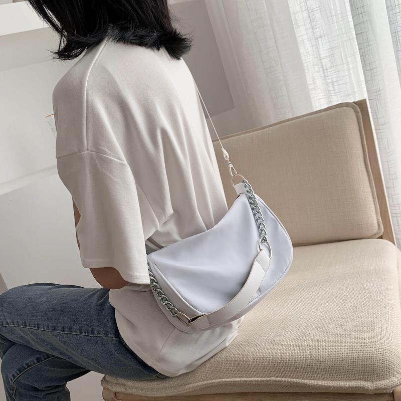 MBTI Minimalist Retro Style Versatile Black Chain Handbag 2022 Summer Autumn Fashion Half Moon Underarm Shoulder Bag for Women
