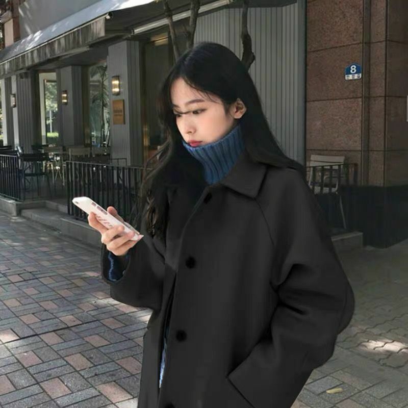 Korean autumn and winter fashion wool coat 2022 women's Retro Hepburn style single breasted loose fit medium long wool coat