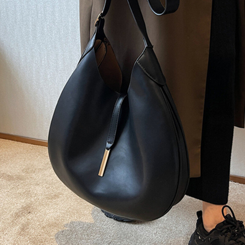 المرأة لينة جلدية نصف القمر حمل الحقائب سعة كبيرة المتشرد المتسوق حقيبة بسيطة الاتجاه الكتف الإناث 2022 حقيبة ساعي عادية