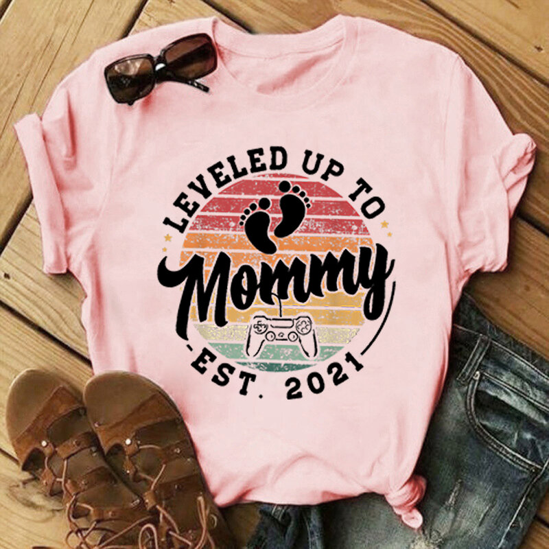 Leveling Up To Mommy 2022 T-Shirt Harajuku Tshirt Aesthetic Shirt Clothes Summer Cartoon Tshirt Mother's Day Graphic Tee Shirt