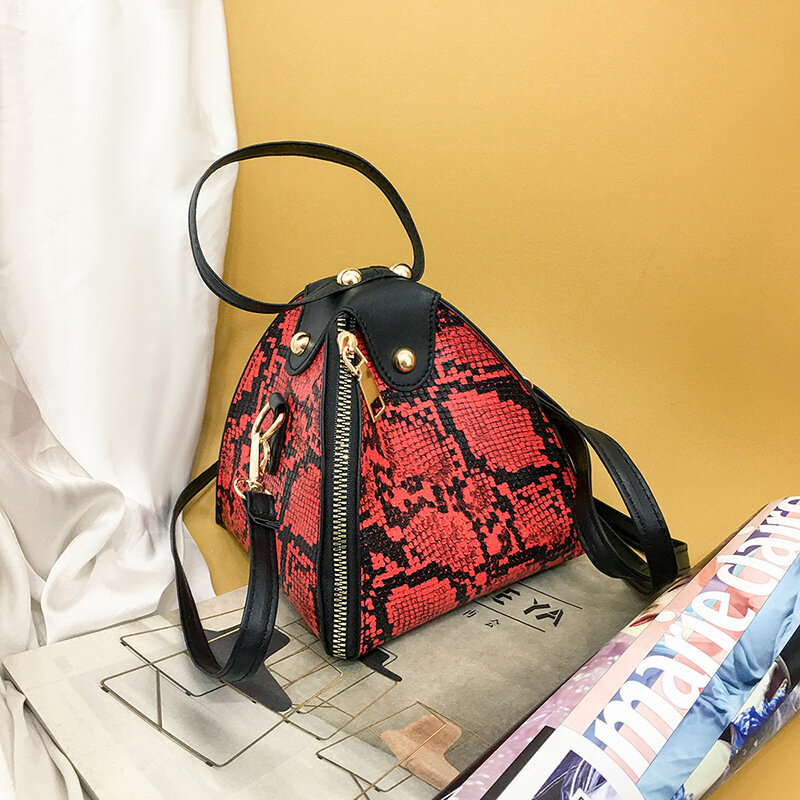 새로운 디자인 레오파드 뱀 패턴 삼각형 가방 여성용, 패션 Pu 지퍼, 작은 버킷 핸드백, 크로스바디백