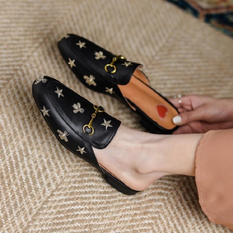 Sandalias planas y cuadradas bordadas para mujer, chanclas a la moda, novedad de verano 2022