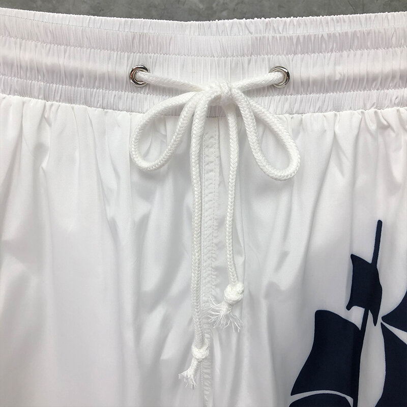 TB THOM spodenki biała z nadrukiem spodnie na desce lato cienka szybkoschnąca wysokość kolana sznurowane proste męskie sportowe spodnie plażowe PlusSize