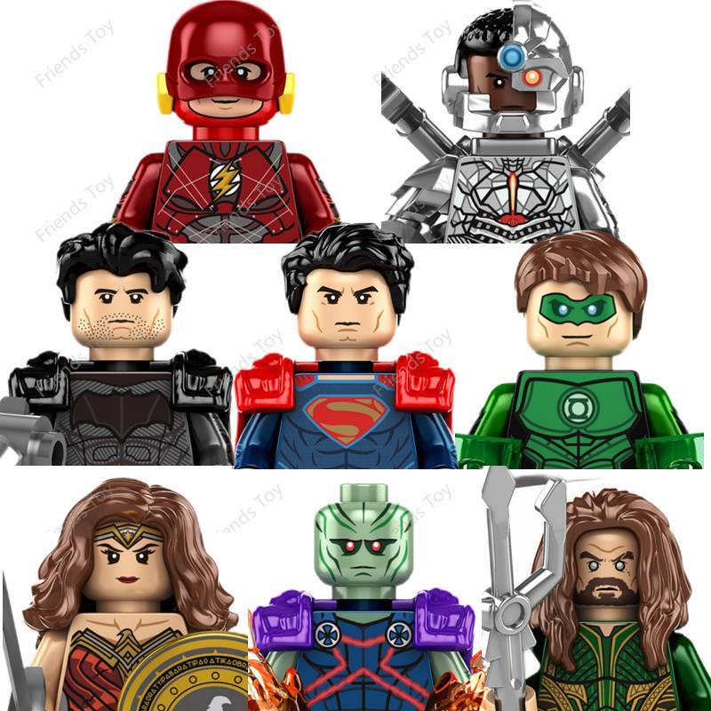 8 pçs liga da justiça batman superman flash mulher maravilha marciano caçador lanterna verde bloco mini homem figura
