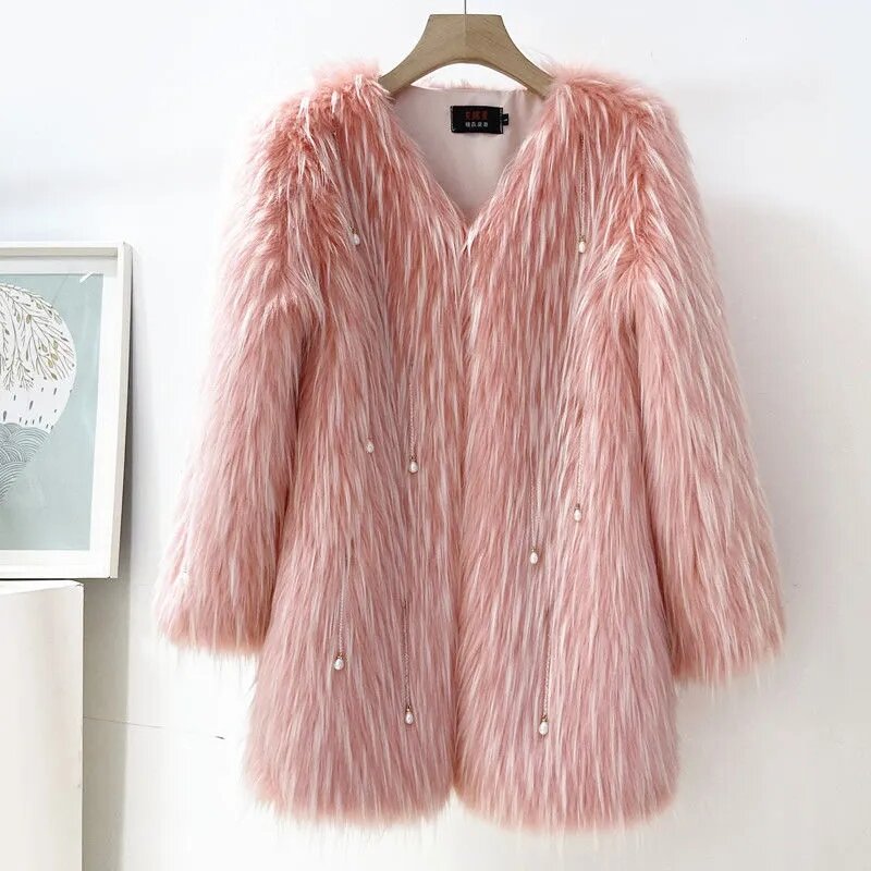 Abrigo de piel de zorro sintética para mujer, abrigo suave y cálido con colgante de perlas, chaqueta gruesa rosa, blanco, gris y verde, 2023