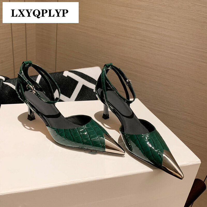 Sepatu Sandal Hak Tinggi Wanita Tren Seksi Elegan Mode Perjamuan Tempat Kerja Gesper Satu Kata Kulit Stiletto Ujung Lancip Logam