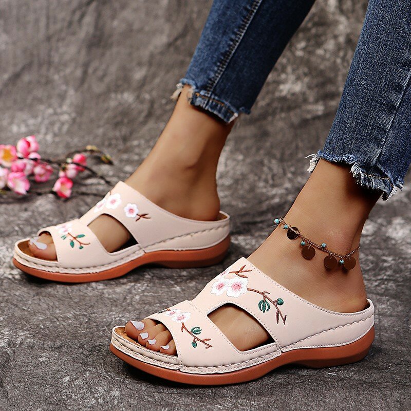 Embroidery Floral Slippers Women Soft Bottom Beach Slides Woman Summer 2022 Slip on Sandals Plus Size 43 Flip Flops Mujer