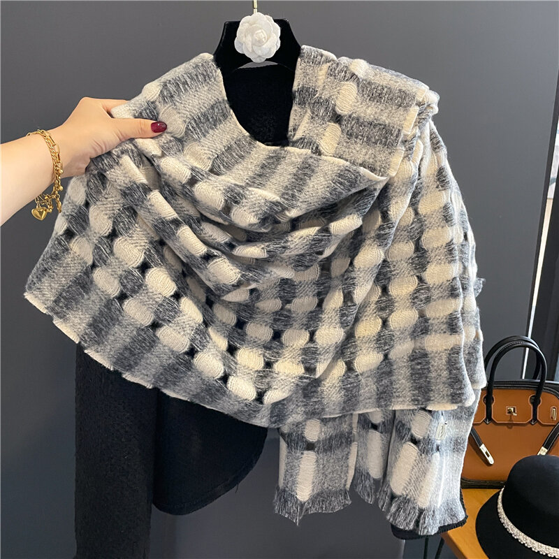 2022 Winter Thick Neckercheif Cashmere Scarf for Women Design Warm Shawls and Wraps Hollow Blanket Poncho Female Echarpe Stoles