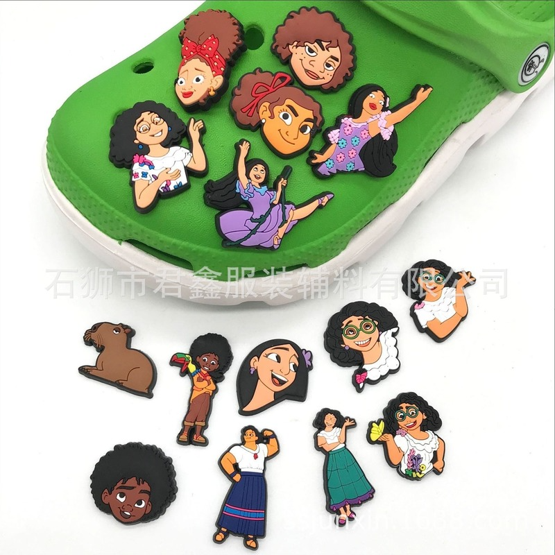 1pc Disney Encanto Cartoon Schuh Charme Sandalen DIY Zubehör PVC Garten Schuh Dekoration Weihnachten Geschenke kinder Spielzeug Mädchen