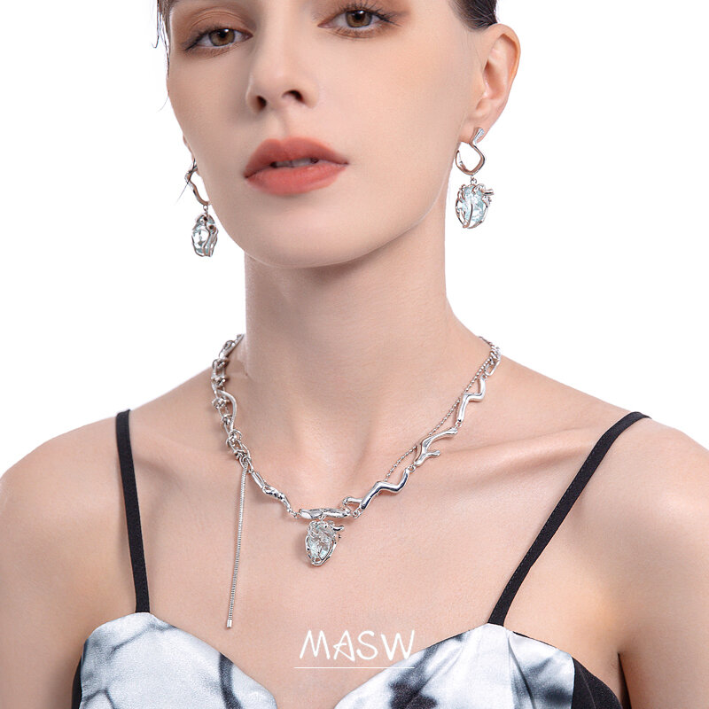 MASW Original Design coeur pendentif collier Cool bijoux en laiton de haute qualité épais argent plaqué noeuds chaîne collier pour les femmes