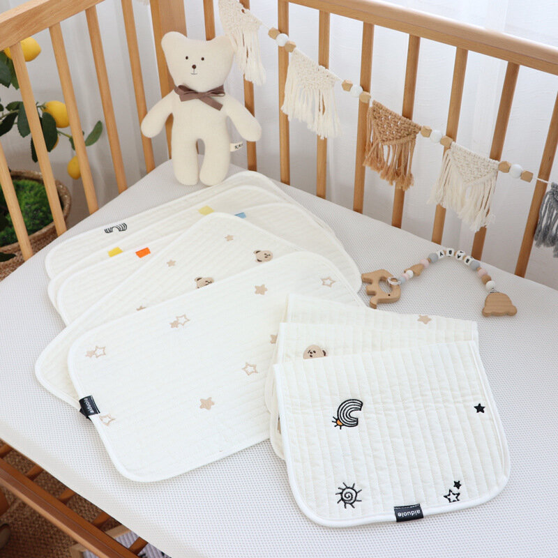 Serviette d'oreiller pour bébé, 100% coton, dessin animé, petit ours brodé, oreiller plat pour nouveau-né, sommeil, Anti-vomissement, lait