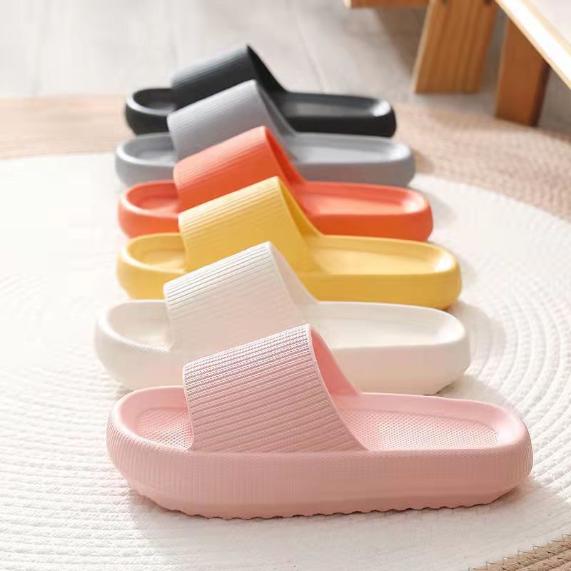 Zapatillas de plataforma gruesa para hombre y mujer, Sandalias planas antideslizantes para el baño, chanclas de verano para la playa, suela suave