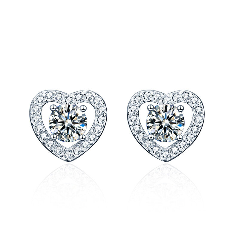 Moissanite Earrings S925 Silver Heart Shaped Stud Earrings Female 0.5 Ct Moissanite Four Claw Engagement Earrings