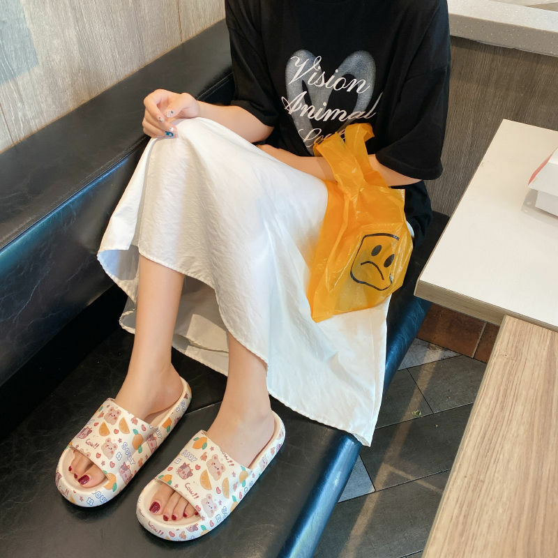 Chinelos femininos kawaii sapatos plataforma verão apartamentos anime casual moda slides bonito feminino 2022 antiderrapante praia casa branca