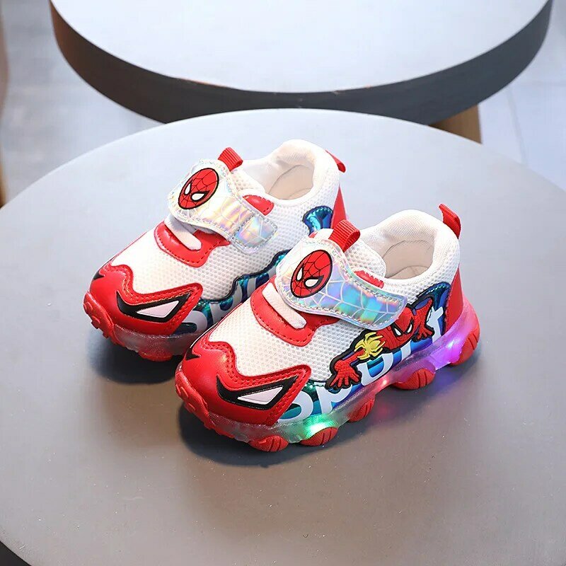 Sandales lumineuses Spiderman LED pour enfants, baskets en maille respirante pour garçons et filles, chaussures lumineuses pour bébés, nouvelle collection