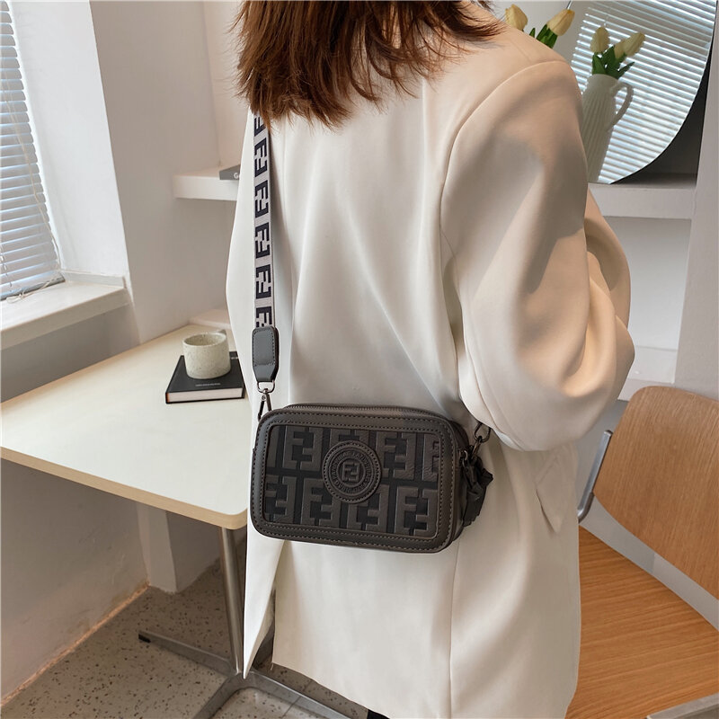 Vintage Women's Bag 2022 Trend Letter Wide Shoulder Bag Ladies Leather Small Square Bag for Phone Luxury Designer Crossbody Bags