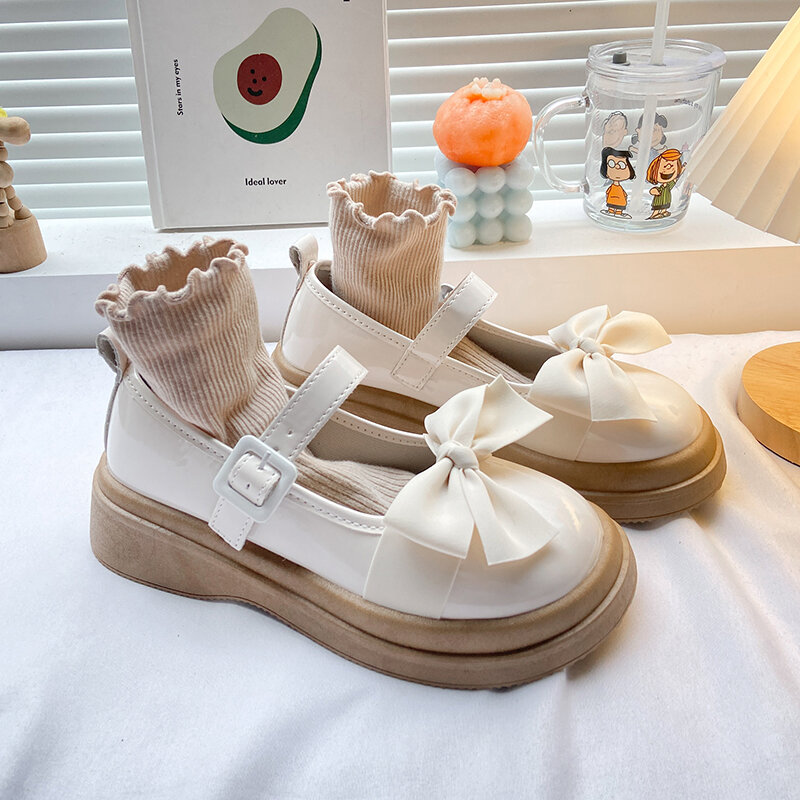 Zapatos de tacón con plataforma y pajarita para mujer, calzado de charol con tiras en el tobillo, Lolita, suela gruesa, color blanco, Mary Jane, otoño, 2023