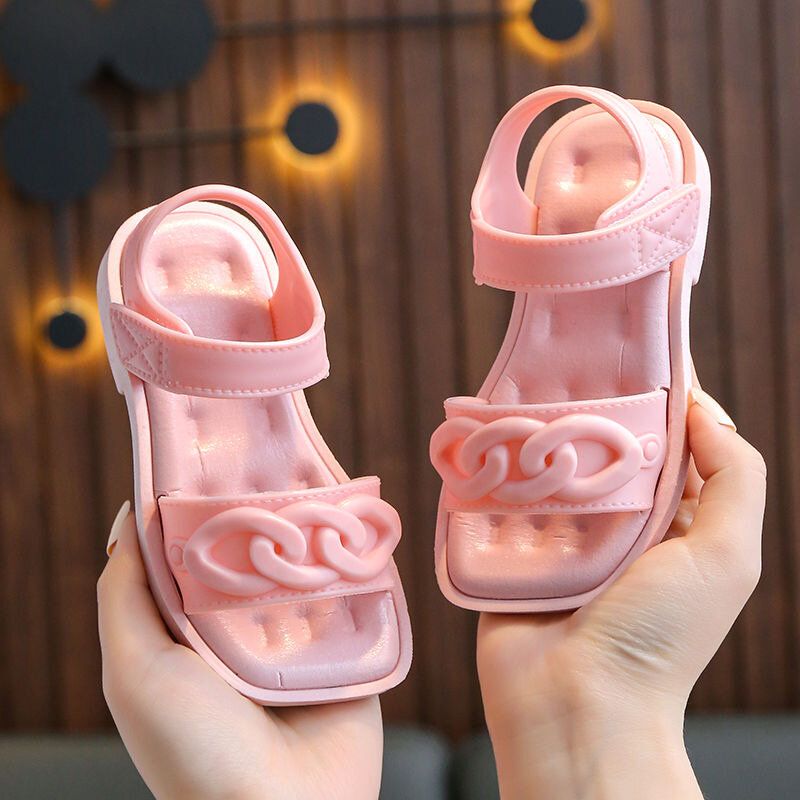 Сандалии для девочек 2022 Летняя мода для студентов Корейская версия туфли на мягкой подошве для маленьких принцесс детская пляжная обувь