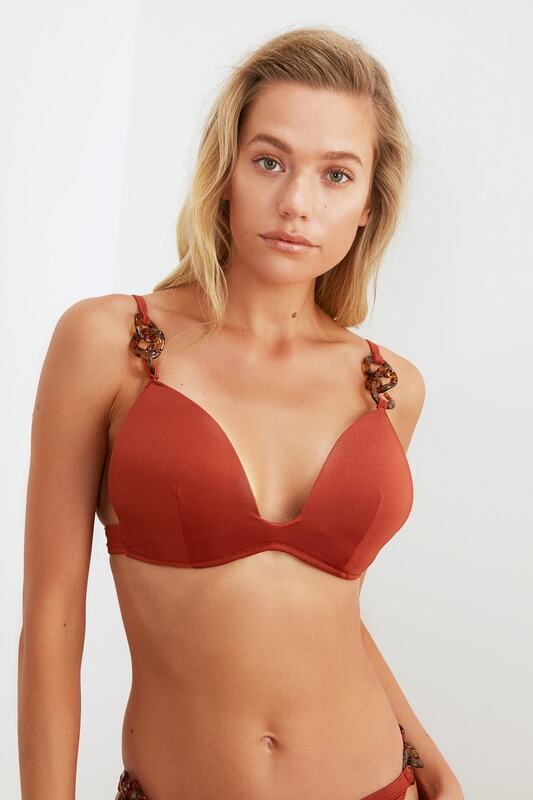 Trendyol Accessoire Gevoerd Gedetailleerde Bikini Top TBESS21BU0183