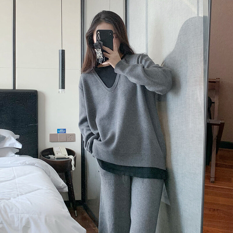 High Quality Autumn/Winter New Boarding Set 2.0~Cashmere Wool Knitted Top Floor Mop Pants Contrast Color Fake Two Piece Set