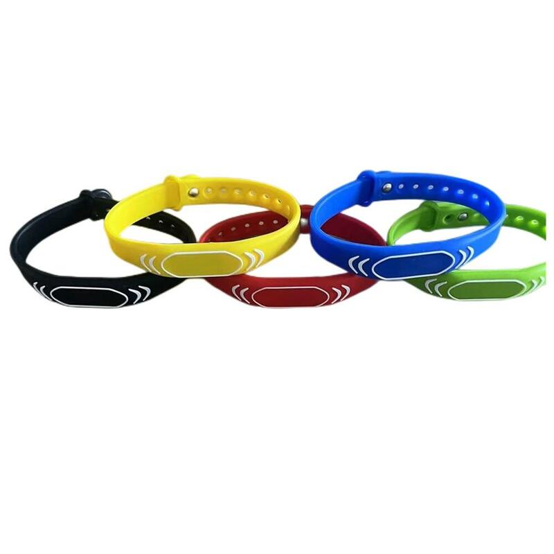 Bracelet de montre intelligente de proximité en silicone, porte-clés en lecture seule RFID, rouge, jaune, bleu, vert, EM4100, TK4100, 1PC, 125 tiens z