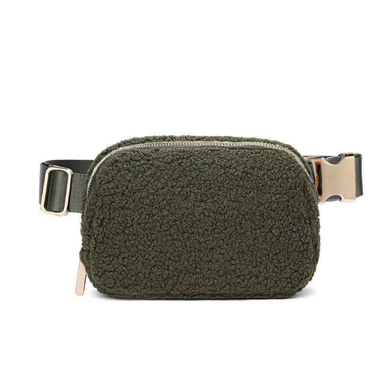 The New Ubiquitous Sherpa Wool Waist Bag Is A Winter Fashion Crossbody Bag With A Metal Buckle For Running And Sports.