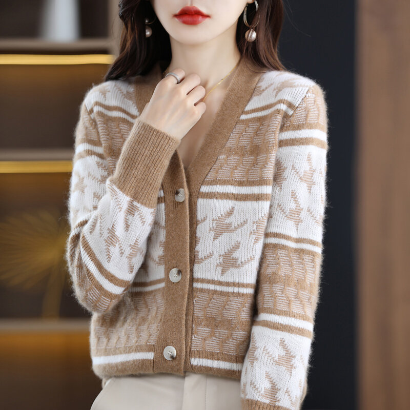 New Autumn And Winter Cashmere Cardigan Women's V-Neck Color Matching Long Sleeve Coat Sweater Padded Wool Knitted Jacket