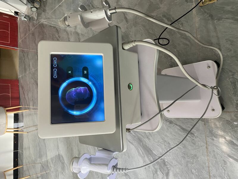 2023 Hot selling Gold RF machine acne scar stretch removal rf Micro Radiofrequency skin tightening