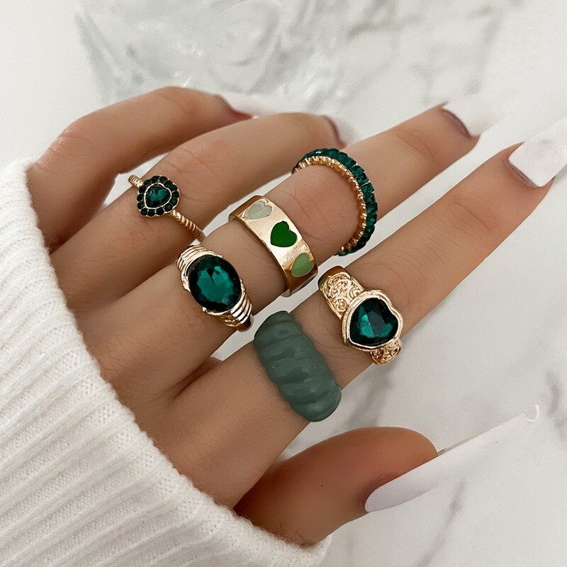 Set di anelli a forma di cuore d'oro alla moda per le donne anelli a forma di croce con catena geometrica cava anelli di coppia aperti rosa verde carini creativi