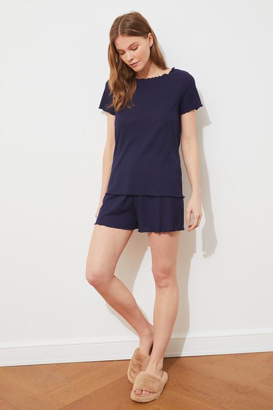 Trendyol Camisole ถักชุดนอนชุด THMSS21PT0259