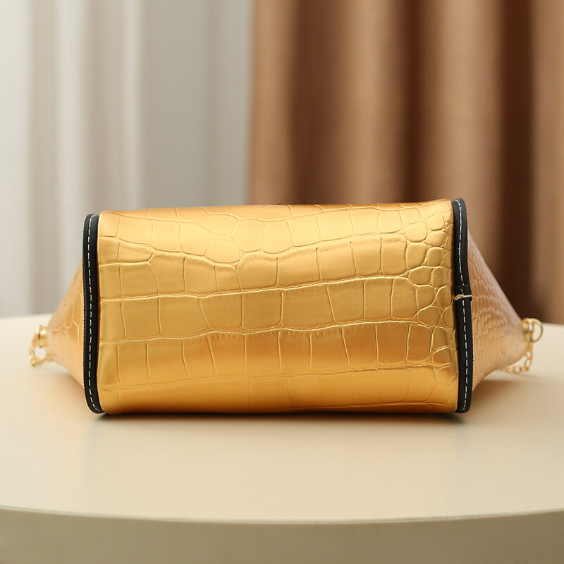 Sacos de ombro das mulheres 2022 tendência tecido luxo designer bolsas bolsa ouro grosso corrente bolinho embreagem saco moda crossbody