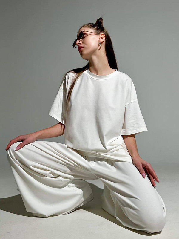 Hiloc الأبيض محبوك ملابس خاصة الياقة المستديرة نصف كم جديد في منامة للنساء واسعة الساق السراويل أنيقة المرأة مجموعات 2023 عرضي