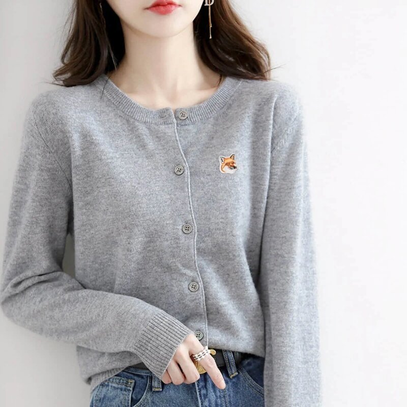Sweter Wanita Logo Bordir Rubah Appliqued Kardigan Wol Wanita Slim Fit Kerah O Pakaian Mantel Jalan Harajuku Sweater Fashion