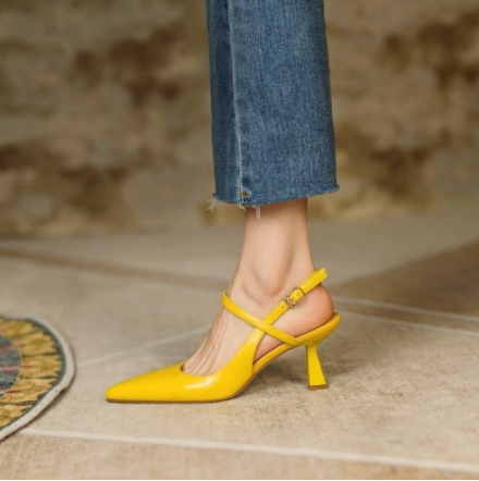 Sapatos de salto alto moda feminina roma primavera verão clássicos apontou dedo do pé stiletto fivela sandálias elegante carreira senhora bombas sólidas