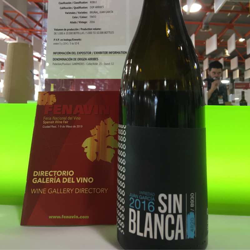«Sin Blanca». Vin rouge. Vin d'espagne. Sélectionnez Vin. Unique. Vin de haute qualité. Vin bio. Vin artisanal Duero vin naturel