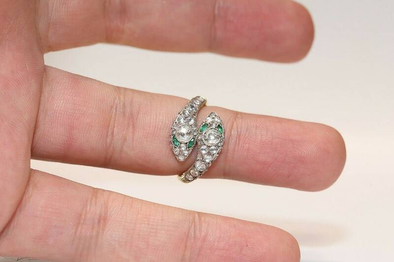 Perfect Victorian Style New Made 14k Gold Natural Diamond And Emerald Decorated Pretty Snake Ring