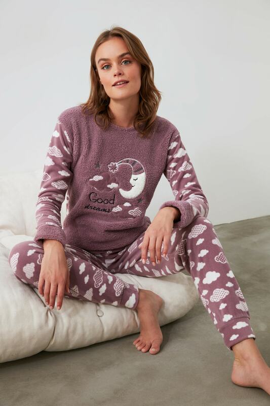 Trendyol Embroidered Wellsoft Pajamas set THMAW21PT0651