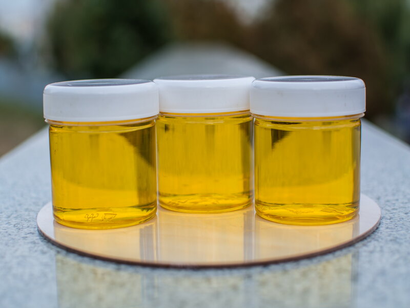 Натуральный липовый мёд из деревни 1 литр (1.5 кг).