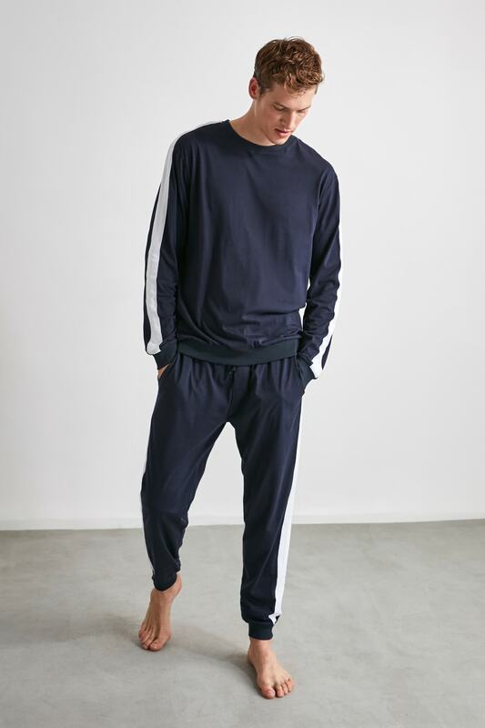 Trendyol avec bloc de couleur tricoté ensemble de pyjamas THMAW21PT0368