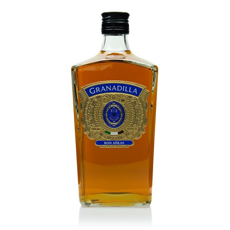 Cerex Pack 6 Flessen Aged Rum Granadilla 700 Ml Bovenste Selectie 18 Maanden "Gouden Medaille Virtus Lissabon 2019" ideaal Geschenk